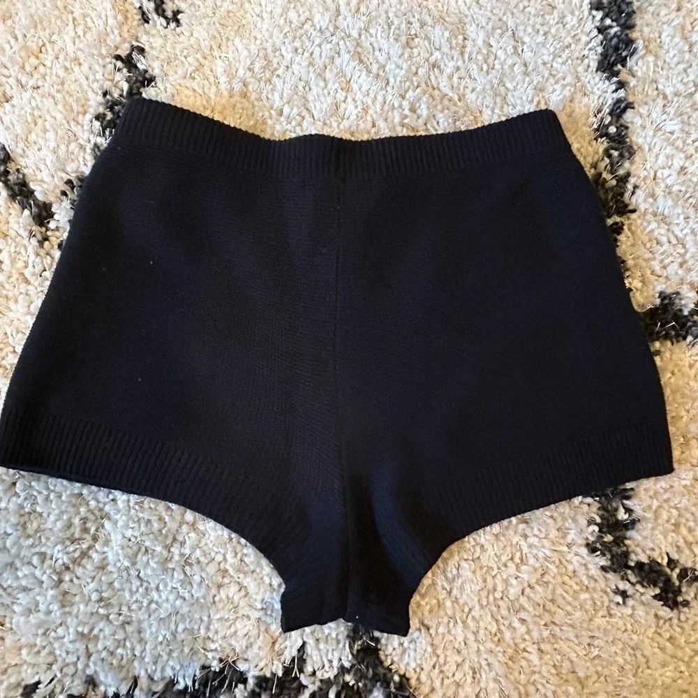 Naadam Cashmere Blend Short - Picture 3 of 8